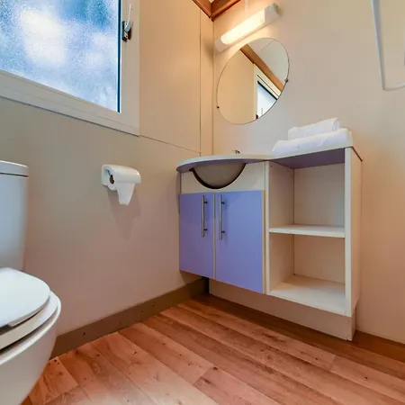 & Glamping Conil Playa 3*