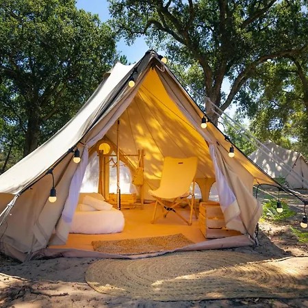 & Glamping Conil Playa 3*
