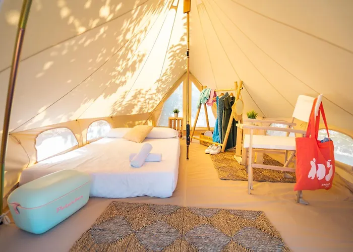 & Glamping Conil Playa Camping